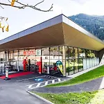 Hofacker *